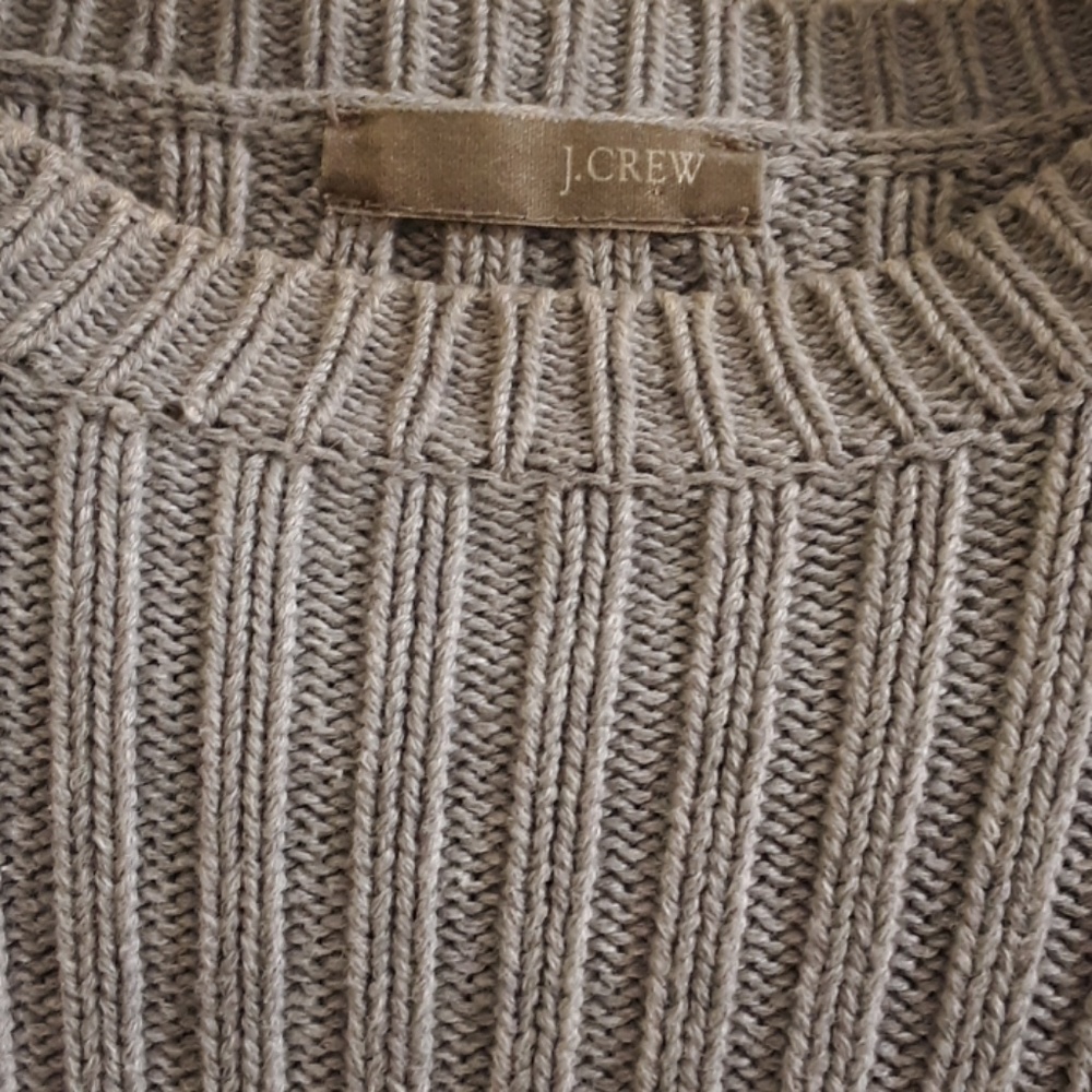3/$20 J Crew Gray Ribbed Crewneck Sweater M - Picture 2 of 2